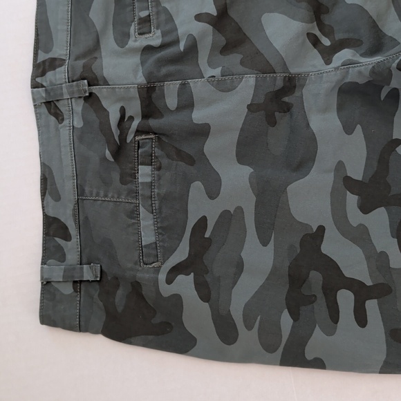 Gap "Gap for Good" Girlfriend Khaki Camouflage Pants 10 Green Pockets - Picture 9 of 15